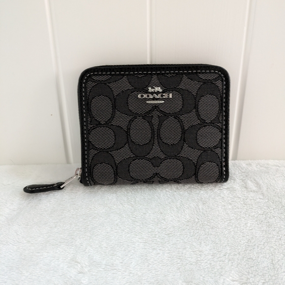 NWT Coach Signature Wallet - Picture 1 of 7